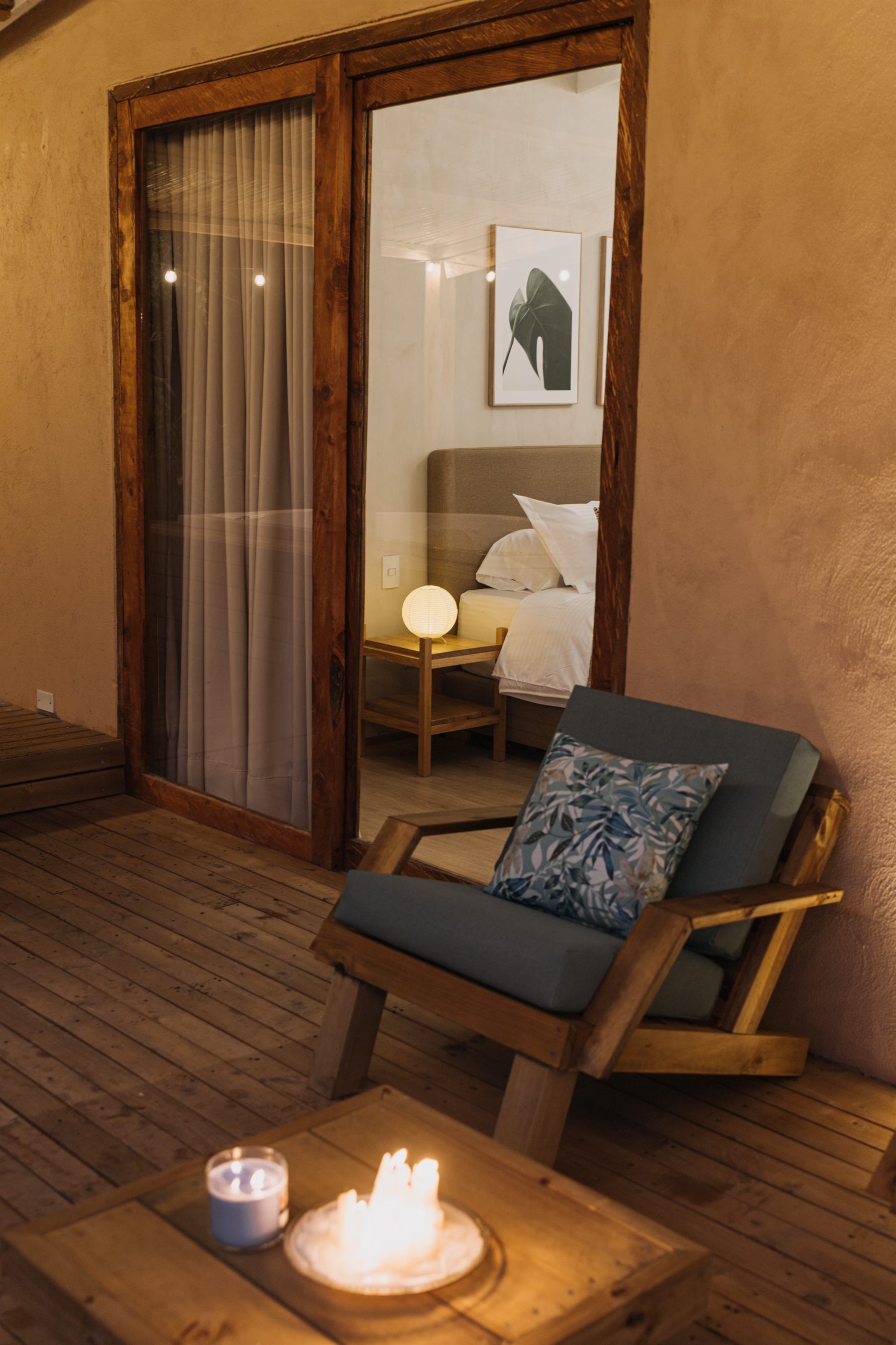 Deck de la cabaña Luxe con mobiliario premium